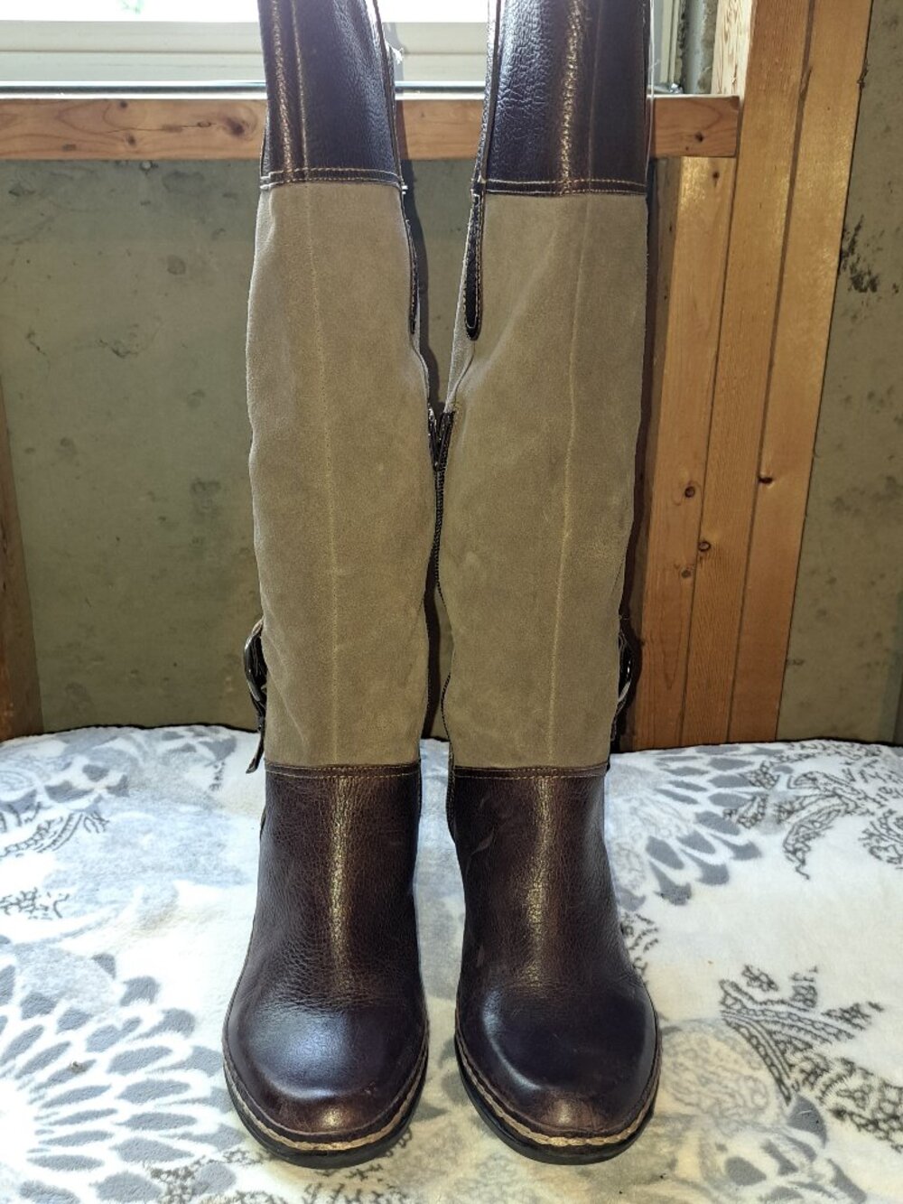 Naturalizer N5 Comfort Heeled Leather and Suede Boots 9M
